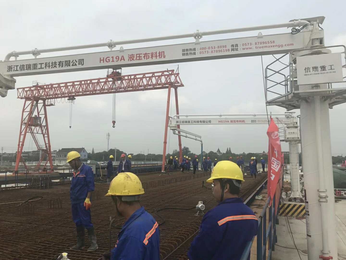 預(yù)制件布料機(jī) 預(yù)制件布料機(jī)